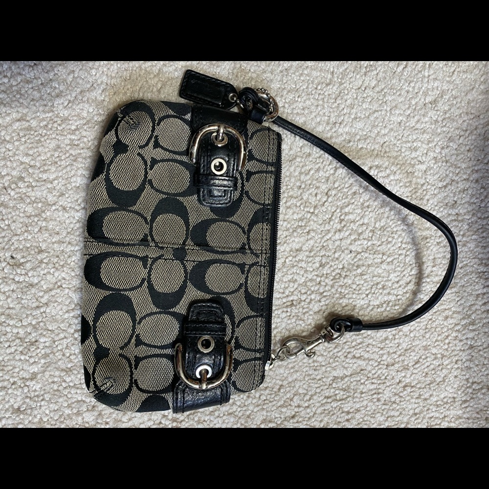 COACH BLK/GREY WRISTLET